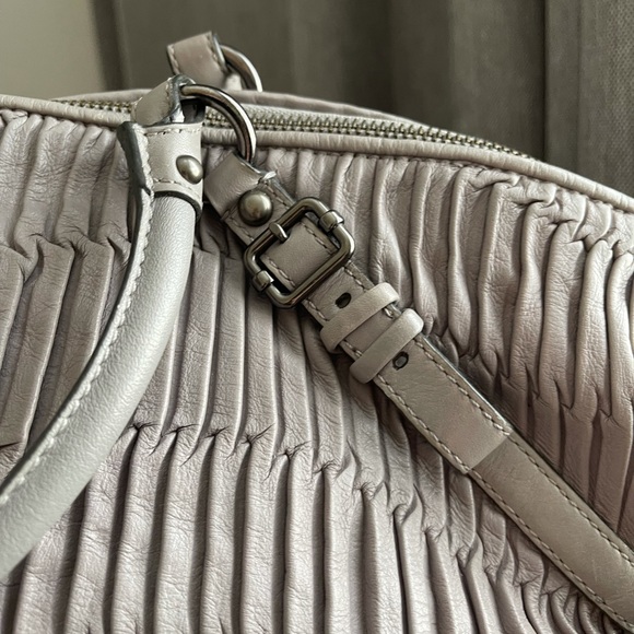 EEUC COACH pleated Leather Should Bag • AUTHENTIC - Picture 6 of 9